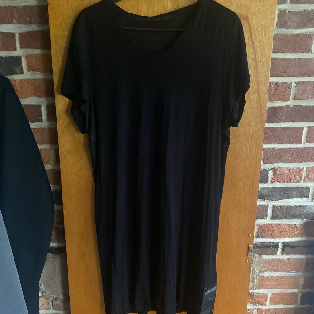 Julius long line black tshirt